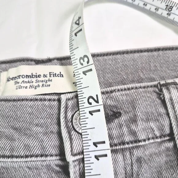Abercrombie & Fitch Curve Love Jeans Size 28 Ultra High Rise 90's Straight Leg - Picture 7 of 8
